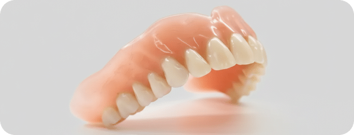 zahnarztpraxis-daimlerstrasse-25-zahnarzt-meppen-vollprothese-oberkiefer